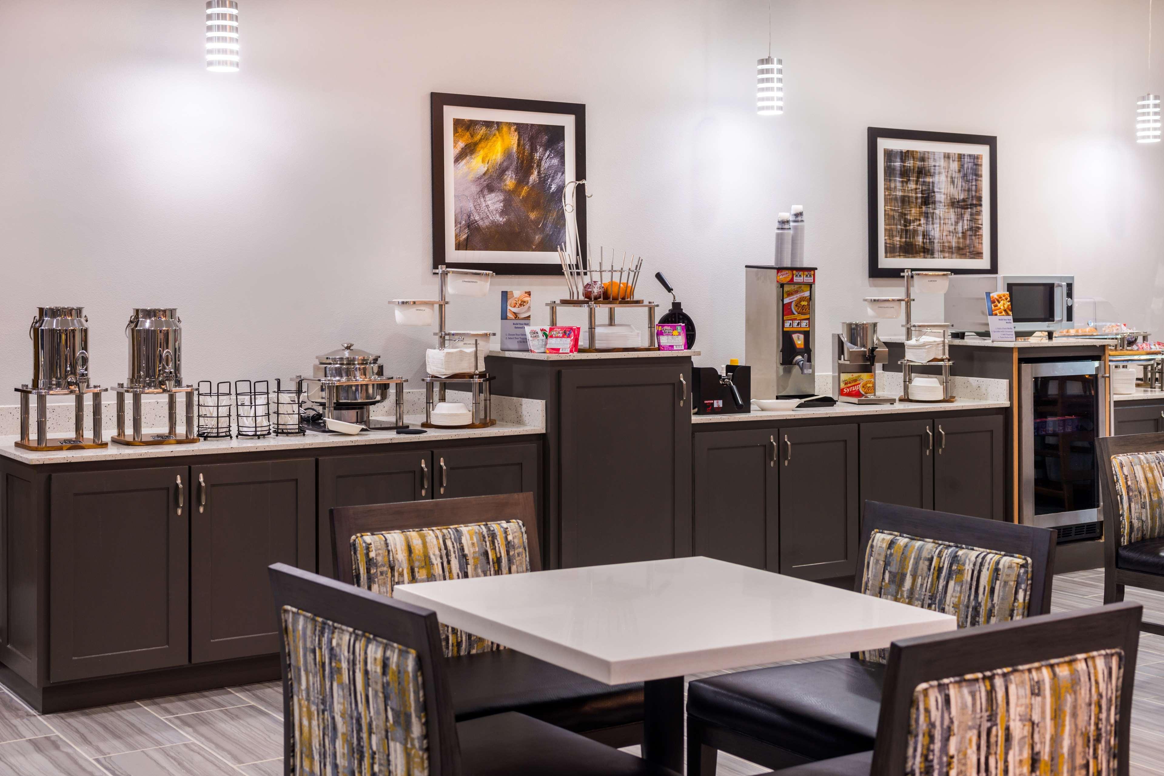 Best Western Plus Regency Park Walker Εξωτερικό φωτογραφία